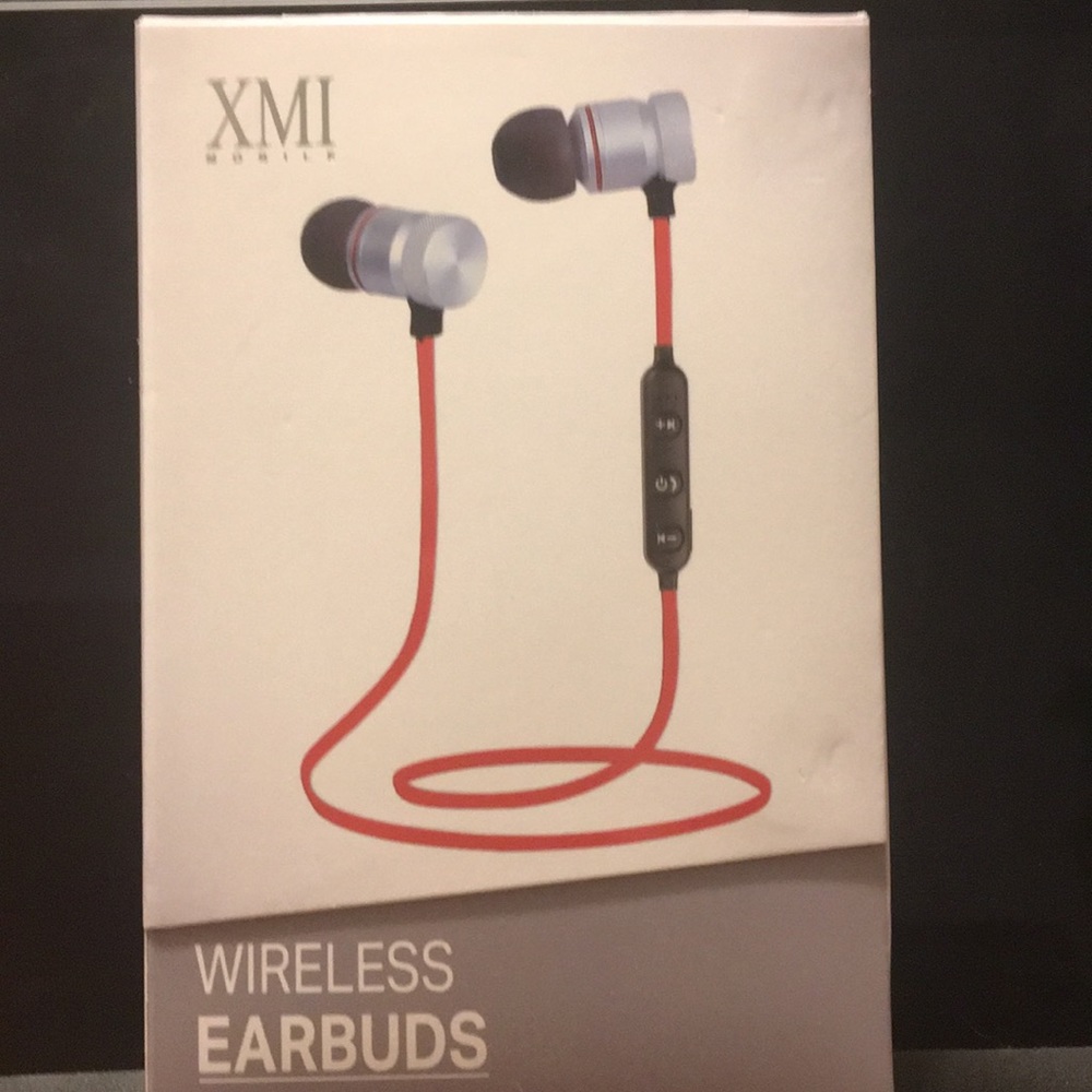 Wireless earbuds
